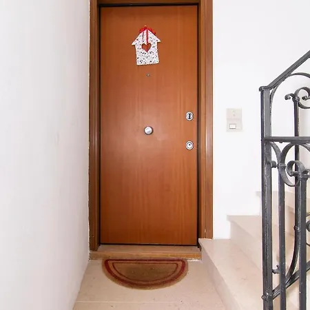 Romantic House * البندقية
