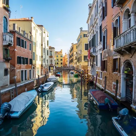 Romantic House Apartment *